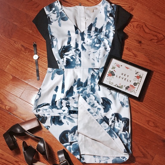 Banana Republic Dresses & Skirts - NWT Banana Republic Blue & White Floral Dress